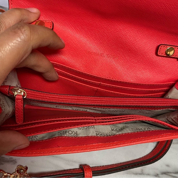 Michael Kors Wallet on Chain - Picture 6 of 10